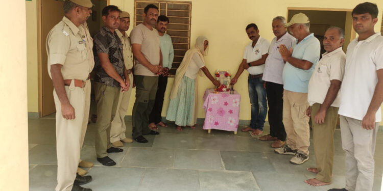 शहीद वन कर्मियों को भावपूर्ण श्रध्दांजलि