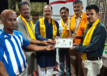 काव्य के माध्यम से समाज में जागरूकता व समाज की बुराइयों को दूर करने का संदेश