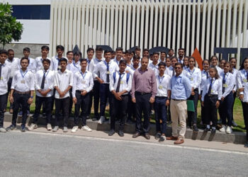 नाथद्वारा इंस्टीट्यूट के छात्रों ने किया औद्योगिक भ्रमण