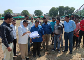 गौंवश को बचाने के भरसक प्रयास करें- जिला कलक्टर सक्सेना