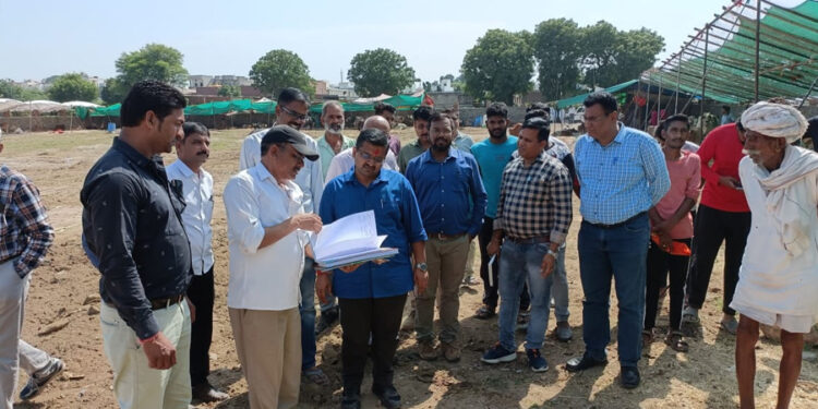 गौंवश को बचाने के भरसक प्रयास करें- जिला कलक्टर सक्सेना