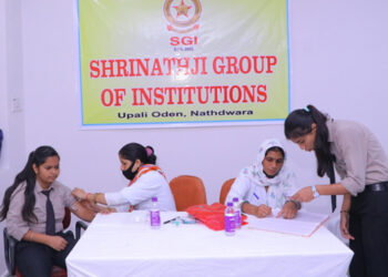 श्रीनाथजी ग्रुप ऑफ इंस्टीट्यूशंस में एक दिवसीय टीकाकरण शिविर