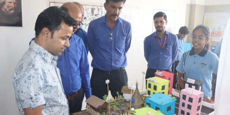 व्यास अकादमी में विज्ञान मेले का आयोजन