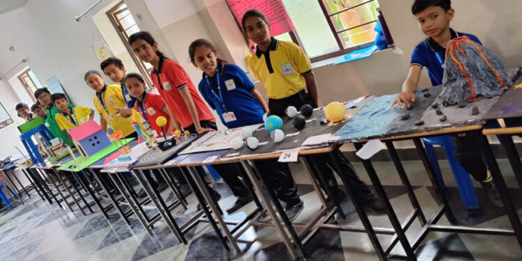 सनराइज में विज्ञान प्रदर्शनी का आयोजन