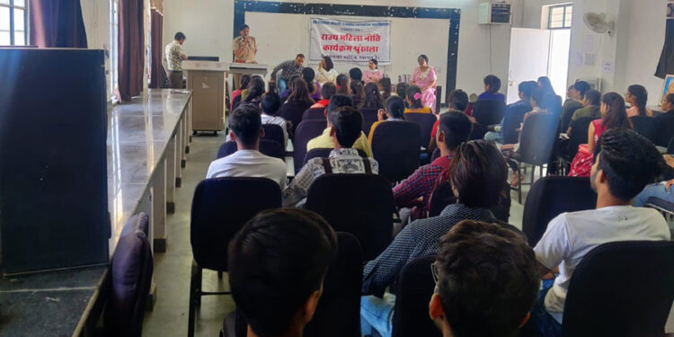 सड़क पर जीवन सुरक्षित कैसे रहे