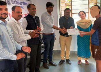 राजकीय सम्प्रेक्षण एवं किशोर गृह में आवासीय प्रशिक्षण प्रमाण-पत्र वितरित किए