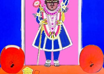 श्रीनाथजी में आज घेरदार वागा एवं गोल चंद्रिका के श्रृंगार