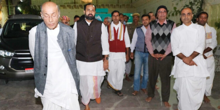 श्रीजी द्वार पहुँचे गो.ति.108 श्री इंद्रदमन जी महाराज श्री एवं श्री विशाल बावा