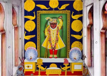 श्रीनाथजी में आज पीताम्बर का चोलना का श्रृंगार