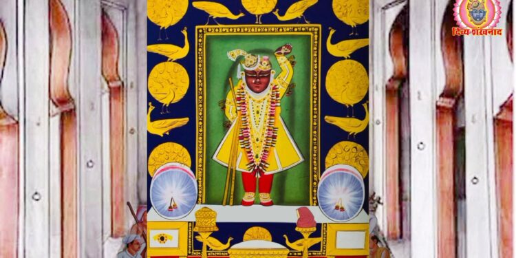 श्रीनाथजी में आज पीताम्बर का चोलना का श्रृंगार