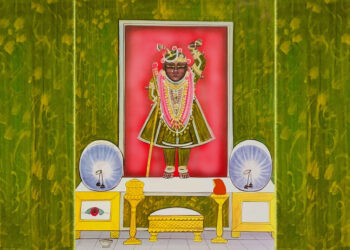 श्रीनाथजी में आज हरी जरी के वस्त्र पर कतरा का श्रृंगार