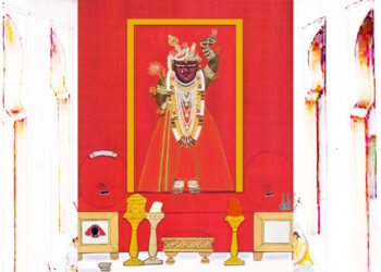 श्रीनाथजी में आज लालघटा का श्रृंगार