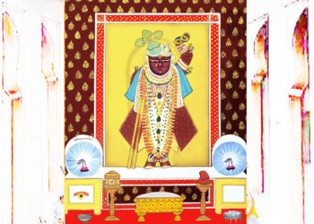 श्रीनाथजी में आज टिपारा-रुमाल के श्रृंगार दर्शन