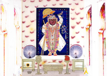 श्रीनाथजी में आज गौकर्ण पर सुनहरी घेरा का श्रृंगार