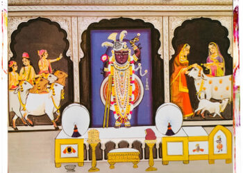 श्रीनाथजी में आज वत्स द्वादशी, गोल काछनी का श्रृंगार