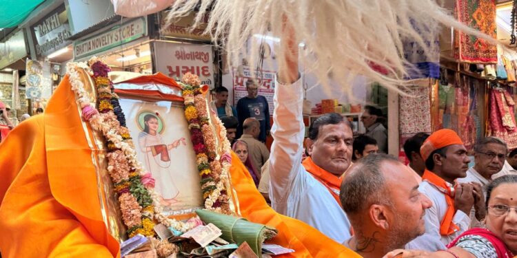 श्रीमद् वल्लभाचार्यजी के प्राकट्य उत्सव के उपलक्ष्य में निकाली शोभायात्रा