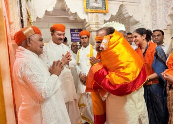 राजस्थान विधानसभा अध्यक्ष वासुदेव देवनानी ने किये श्रीनाथजी के दर्शन