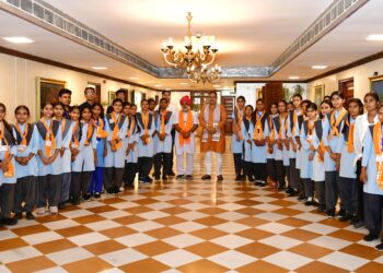 मुख्यमंत्री श्री भजनलाल शर्मा ने प्रतिभावान बेटियों से किया स्नेहपूर्ण संवाद