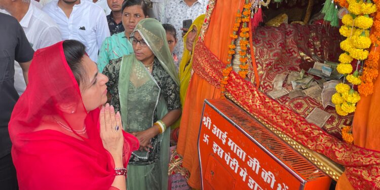 सांसद महिमा कुमारी ने श्रीआईमाता मंदिर के प्राणप्रतिष्ठा समारोह में लिया भाग