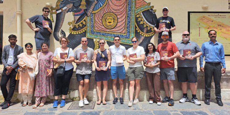 सिटी पैलेस देख अभिभूत हुआ अमेरिका का कांग्रेस प्रतिनिधिमंडल दल