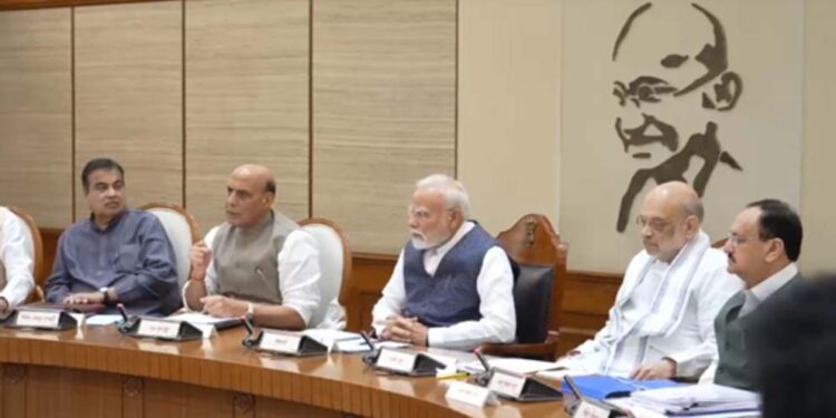 सेना ने कम समय में ही आतंक को जबाव दे दिया : मोदी