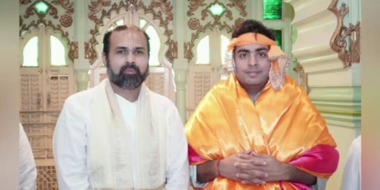 रिलायन्स जिओ के चेरमेन आकाश अम्बानी ने किये श्रीनाथजी के भोग-आरती के दर्शन