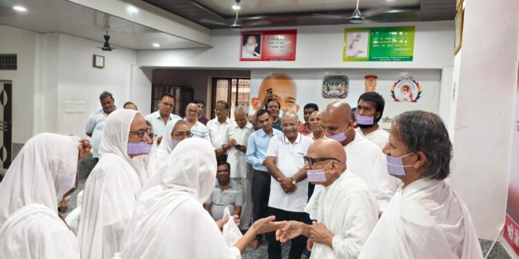 साधु साध्वियों के आध्यात्मिक मिलन में उमड़ी आस्था 