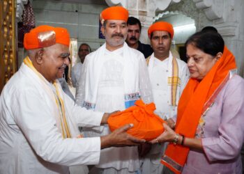 आईसीसी अध्यक्ष जय शाह ने परिवार सहित किए श्रीनाथजी के किए दर्शन, लिया ठंडाई का आनंद, किया गऊ दान