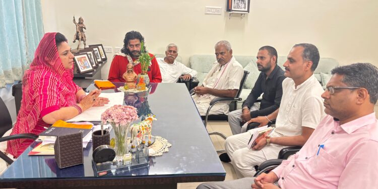 सांसद महिमा कुमारी का आरएसएस कार्यकर्ताओं ने जताया आभार