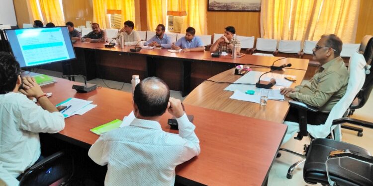 जिला कलक्टर ने बाघेरी, चिकलवास, जाखम, चम्बल सहित सभी परियोजनाओं का जाना हाल