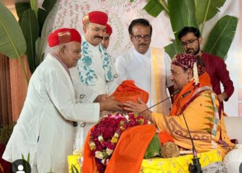 श्रीनाथजी मंदिर की तरफ से किया गया गोवत्स श्री राधाकिशन जी महाराज का समाधान