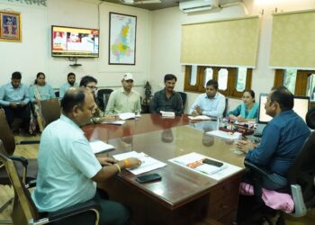 कलक्टर की अध्यक्षता में पंच गौरव कार्यक्रम की समीक्षा बैठक आयोजित