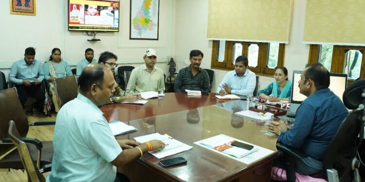 कलक्टर की अध्यक्षता में पंच गौरव कार्यक्रम की समीक्षा बैठक आयोजित