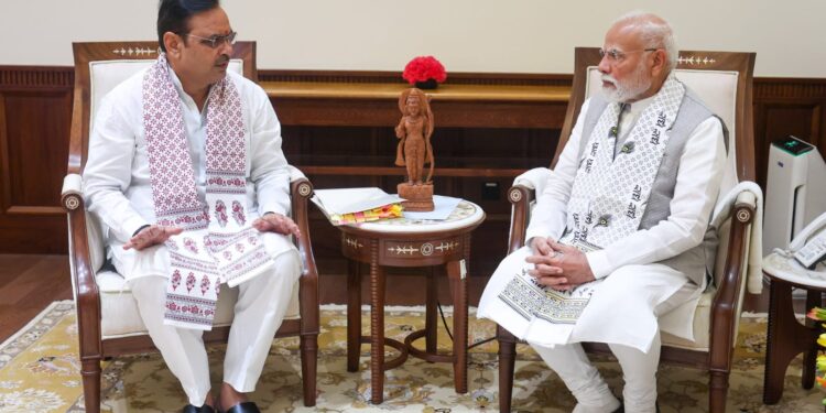 प्रधानमंत्री मोदी से मुख्यमंत्री ने की मुलाकात