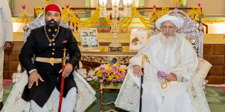 शिया दाउदी बोहरा समुदाय के धर्मगुरु डॉ. सैयदना मुफद्दल सैफुद्दीन की सिटी पैलेस में डॉ. लक्ष्यराज सिंह से शिष्टाचार भेंट 