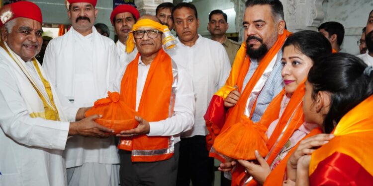 सर्वोच्च न्यायालय के न्यायाधीश संदीप मेहता ने किए श्रीजी प्रभु के उत्थापन की झांकी के दर्शन