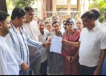 स्मार्ट मीटर के विरोध में सड़क पर उतरी कांग्रेस, प्रदर्शन कर दिया ज्ञापन