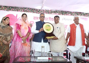 पिपलांत्री में पर्यावरण और जल संरक्षण के कार्य अनुकरणीय : राज्यपाल श्री माथुर