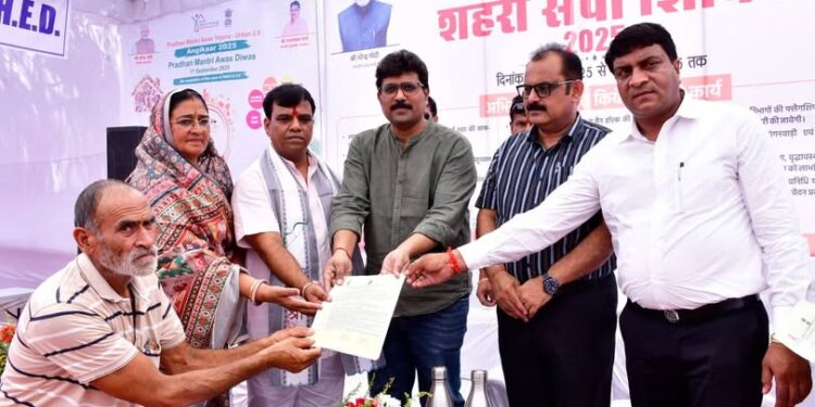 शहरी सेवा शिविर : हाथों-हाथ मिले लाभ तो खिल गए शहरवासियों के चेहरे