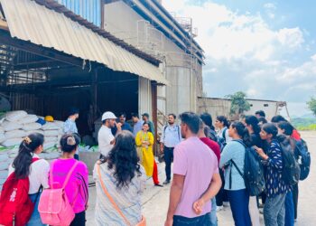 नाथद्वारा इंस्टीट्यूट के विद्यार्थियों ने किया औद्योगिक भ्रमण