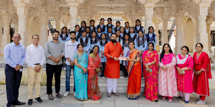 बालिका शिक्षा प्रोत्साहन में डॉ. लक्ष्यराज सिंह मेवाड ने किया मेवाड़ी परम्परा का निर्वहन