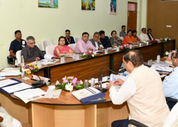 सुखाड़िया विश्वविद्यालय में राज्यपाल ने किया शिक्षकों और अधिकारियों से संवाद